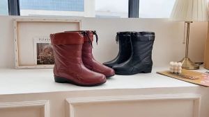 Women Rain boots plain Rain Shoes Bota Korean fashion rain boots (36-40)