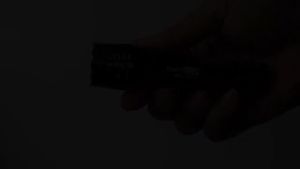 FAST DELIVERY TaffLED Senter Super Terang Jarak Jauh LED Waterproof 3000 Lumens Baterai+Charger+Box