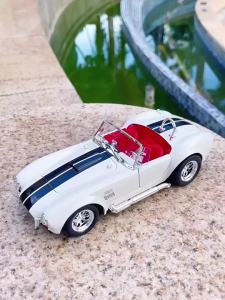 Mô Hình Xe Hơi Shelby Cobra 500K Tỷ Lệ 1:24 Đồ Chơi Đúc Kim Loại Xe Cổ Điển Có Đèn Có Nhạc Cửa Mở Được Thân Xe Hợp Kim Dành Cho Người Lớn Và Trẻ Em Đồ Sưu Tầm.