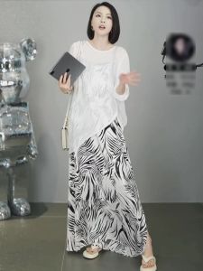 ชุดเดรสยาวผ้าไหมน้ำแข็งบางสไตล์ฤดูร้อนสำหรับผู้หญิง แขนยาว คอกลม ลายดอกไม้ ชุดแฟชั่นไม่สมมาตร เสื้อผ้าทำงาน