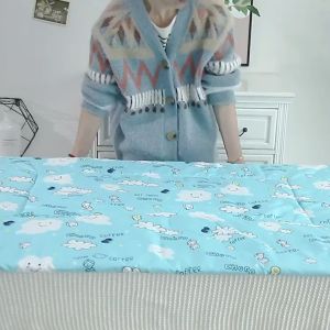 สินค้าพร้อมส่ง หมอนผ้าห่ม 2 in 1 ขนาด100x150cm ผ้าห่มพับได้ หมอนผ้าห่มแบบผ้านวมหมอนอิงอเนกประสงค์ (ประมาณ3ฟุต)