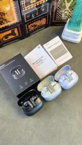 MINISO MS106 AI Translator Wireless Bluetooth Earphones V6.0 in-ear sports earbuds IPX5 waterproof and sweatproof with microphone for high-definition calls capable of translating 134 foreign languages.