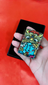 Bật Lửa Xăng Đá Zippo Zorro Sơn Tĩnh Điện Kỳ Lân May Mắn ( Xài Xăng - Có Hộp)