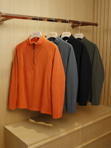 เสื้อยืดแขนยาวผู้ชายแบบมีซิปครึ่งตัว ผ้าขนแกะแบบอเนกประสงค์สำหรับฤดูใบไม้ร่วงและฤดูหนาว ทรงหลวม ทรงหลวม ทรงหลวม