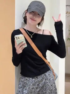 Unique Super Stylish Black off Shoulder Long Sleeve T Shirt Womens 2025 New Autumn Spicy Slim Fit Short Style Side Shoulder Top