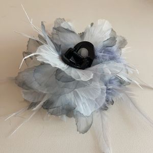 Elegant Large Size Feather Shark Clamp Womens Hair Accessories Sweet Style Fresh out Fashion Hairpins for Updo Ponytail