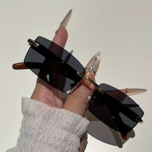 New Glasses Without Borders Fashionable Trend Retro Metal Elements Feel Suitable for Gift Giving Photography and Wearing