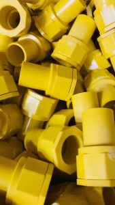 ข้อต่อเข้ากล่อง สีเหลือง ขนาด 3/8 (3 หุน) 1/2 (4 หุน) 3/4(6หุน) (แพ็ค 10 ชิ้น)คอนเน็คเตอร์ ข้อต่อเข้ากล่องไฟ