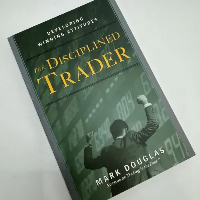 Mark Douglas Trading in the Zone: Build Trading Confidence Discipline Winning Mindset - Paperback Psychology Book