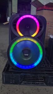 SKG ลำโพง พกพา บลูทูธ ล้อลาก 15นิ้ว 40wRMS เบสแน่นๆ ขยาย 10150 W ไมค์ลอย 2ตัว ไฟวิบวับ (ปิด-เปิดได้) รุ่น KG-065 สีดำ