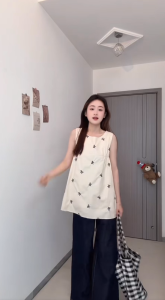 เสื้อเบลาส์ผู้หญิง คอกลม สีครีม ทรงเอ พิมพ์ลายโบว์ อกเย็บจับจีบ ผ้าโพลิเอสเตอร์ ทรงปล่อย พรางหุ่น เสื้อยืดผู้หญิง #6901