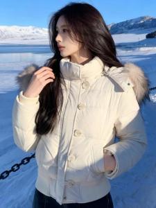 เสื้อแจ็คเก็ตผ้าฝ้ายขนเป็ดสีขาวสำหรับผู้หญิง ทรงสั้น หนา ฤดูหนาวปี 2025 เสื้อคลุมกันหนาวสไตล์ไฮเอนด์ใหม่
