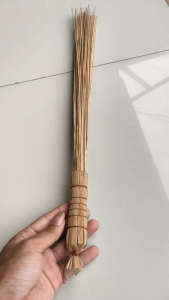 10 Ribu dapat 3 pcs sapu lidi tebah kasur bentuk bulat universal