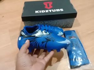KIDZTUBS Sepatu Bola Anak Paket Komplit Sepatu Bola Tas Skin Deker Kaos Kaki Usia 6-10 Tahun Size 28 29 30 31 32 33 34 35 36 37 KDZ2026123024