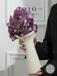 Minimalist Ceramic Decorative Vase Luxury Nordic Style Alcohol Bottle Home Decorations Tabletop Flower Vases for Living Room