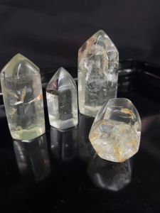 แกะสลัก ทรงพีระมิด  หินจุยเจีย