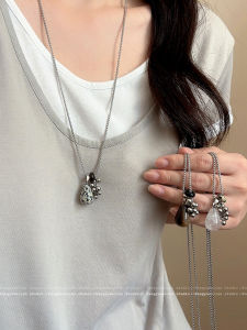 Fashionable Natural Stone Grape Cluster Waterdrop Pendant Necklace Womens Unique Design High-End Sweater Chain Accessory