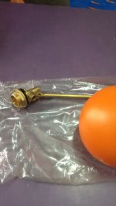 ลูกลอยแทงค์น้ำข้อต่อทองเหลือง มีขนาด 1/2"  3/4"1" SBT