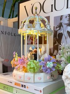 ⚠️现货⚠️ReadyStocks flower brick blocks 3003 花亭恋语 旋转 音乐盒 儿童 益智拼装 积木 玩具 八音盒 礼物