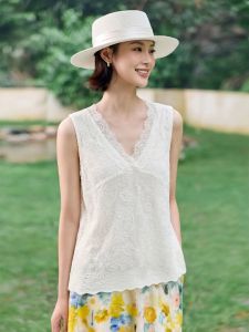 Basic House | Lace Embroidered Sleeveless V-neck Knit Top