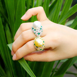 SEQUITO แหวนประดับผู้หญิงที่สง่างามปู Bling สีขาว-สีเขียว รูปแบบพลอยสังเคราะห์เซอร์โคเนีย SR072