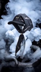 สาวกสตรีทแวร์ต้อง​มี! MEDUSA SCARF OVER CAP หมวกแก๊ปพร้อมผ้าพันคอในตัว