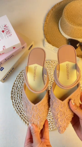 2026 Carved Sandals Anti slip Mid Slope Root Baotou Shoes Fashion Wearing Casual Pointed Shoes