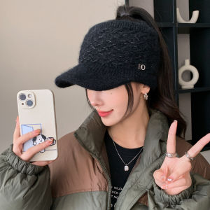 Black Womens Warm Sun Protection Wide Brim Knit Beanie