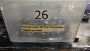 PEDAL KOPLING TOYOTA DYNA SAURUS  WU340LT & BU343