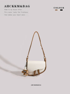 กระเป๋าสะพายข้างแบบสะพายข้างสไตล์ย้อนยุคขนาดเล็กดีไซน์หรูหราสำหรับผู้หญิง กระเป๋าสะพายข้างหนัง PU สีสันสดใส