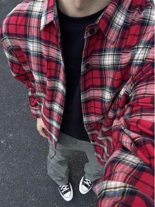 เสื้อเชิ้ตแขนยาวลายสก็อตสีแดง ทรงหลวม ผ้าฝ้ายระบายอากาศได้ดี ทรงหลวม ฤดูใบไม้ร่วง ป้องกันรอยยับ ปกเสื้อเชิ้ต