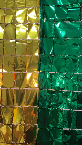 Tirai Foil Kotak Metalik Backdrop Ultah 1x2 Meter Dekorasi Ulang Tahun Square Rumbai Curtain D5003