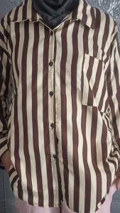 Kemeja Stripy Wanita Lengan Panjang Motif Garis Salur matt Katun Micro premium LD 100.