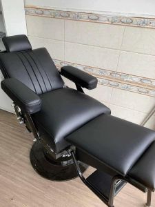 Ghế cắt tóc rái tai phổ thông