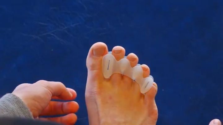 CORRECT TOES อุปกรณ์จัดรูปทรงนิ้วเท้า นำเข้า 100% จากอเมริกา