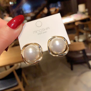 ต่างหูไข่มุกขนาดใหญ่ ดีไซน์หรูหรา สำหรับผู้หญิง ต่างหูแบบย้อนยุคสไตล์ฮ่องกง ต่างหูแบบโดดเด่น ต่างหูแฟชั่น