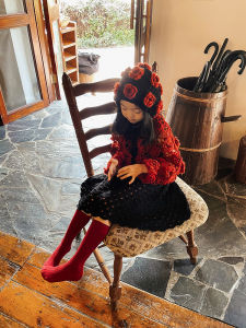 ชุดเด็กผู้หญิงสีแดง ชุดเสื้อถักนิตติ้งและหมวกผ้าขนสัตว์ ชุดเด็กผู้หญิงสีดำ ชุดเด็กผู้หญิงฤดูใบไม้ร่วงและฤดูหนาว เสื้อผ้าเด็ก ชุดเด็ก ชุดเด็ก