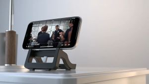 Đế sạc nhanh không dây đa năng vừa dùng để sạc vừa làm giá đỡ điện thoại  thuận tiện cho bạn sử dụng