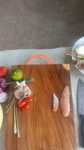 เขียงไม้เนื้อแข็ง เขียงไม้ทำครัว เขียงไม้คุณภาพดี ปลอดภัยไร้สาร หั่นผัก หั่นเนื้อ หั่นหมู แข็งแรงสามารถสับได้ เขียงไม้ มีที่แขวน