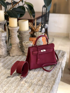กระเป๋าถือสไตล์เคเรล่า วัสดุหนังผสม ขนาดกลาง สีแดง สำหรับผู้หญิง กระเป๋าสะพายไหล่แบบลำลอง ปิดด้วยซิป