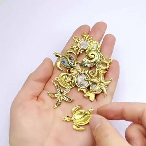 2 Chiếc Ocean Series Rùa Biển & Vỏ Ốc Xà Cừ Quyến Rũ Mạ Vàng Thép Không Gỉ 304 Để DIY Trang Sức Làm Mặt Dây Chuyền