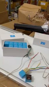 Rơ le 5 chân xanh UUS dùng cho ô tô. Điện 12v và 24v
