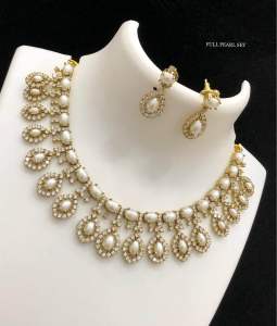 Coral stone necklace set with matching earrings