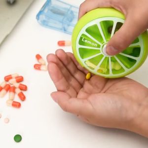 Hộp Đựng Thuốc Khay Chia Thuốc 4/7 Ngăn Trong SuốtDụng Cụ Cắt Thuốc Viên Nén Chính Xác Kiêm -HAUSE