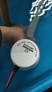 2000GPH 12/24V DC Bilge Pump Non-Automatic Water Pump Anti-Airlock Protection Submersible Marine Boat Pump