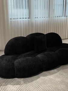 โซฟาผ้า Flocking สไตล์นอร์ดิก รูปทรงเมฆ เรียบง่าย หรูหราทันสมัยสําหรับห้องนั่งเล่นขนาดเล็ก โซฟาโครงสร้างไม้หรูหราคุณภาพ