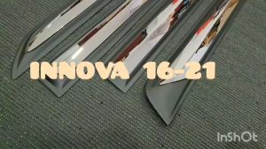 กันกระแทกข้างประตู รถยนต์ สีดำด้าน+ชุบโครเมี่ยม TOYOTA INNOVA 2016 2017 2018 20192020 1ชุดมี4ชิ้น A