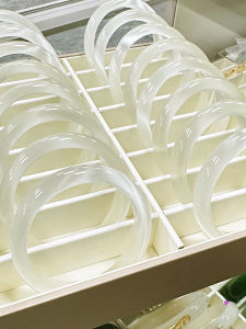 White Cats Eye Stone Bracelet High Ice Grade Womens Jewelry Fashionable Unique Moonlight Style Purple Violet Color