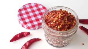 Chilli Flake / Serbuk Cili (Kasar) (1kg) HALAL-Ready Stock 200g Bottle (Premium Quality)