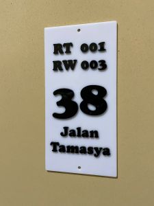 nomerumah akrilik cantik mini elegan
